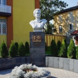 Фотография памятника Бюст Зои Космодемьянской 