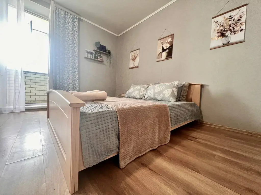 Фотография квартиры Квартира чистая светлая студия на Геологоразведчиков 44