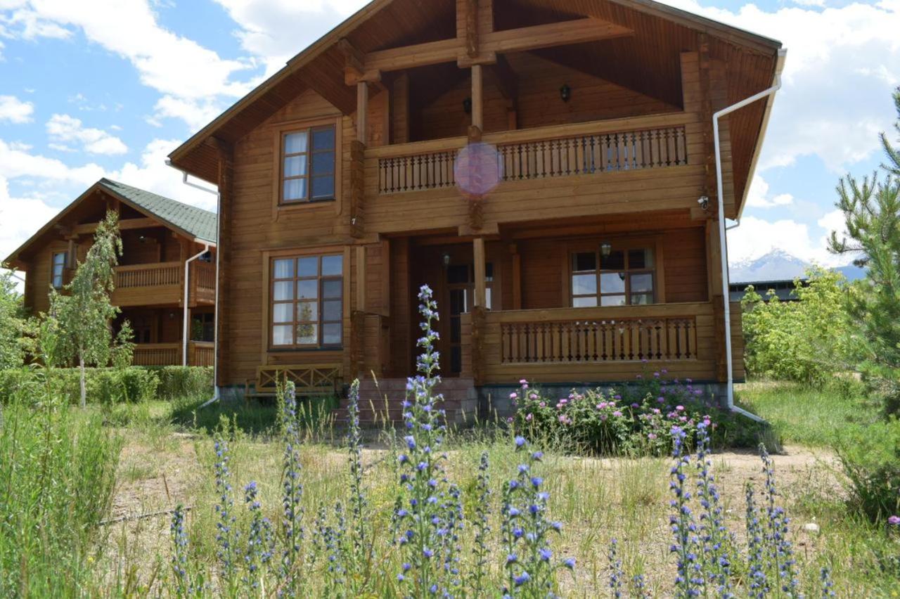 Фотография гостевого дома Family club Royal-apricot