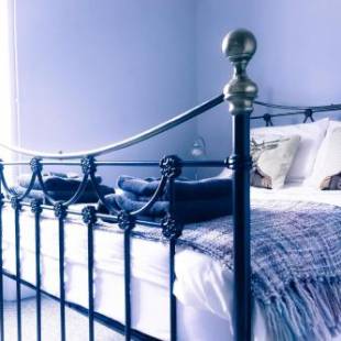 Фотографии мини отеля
The Old Down Inn