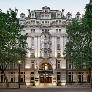 Фотографии гостиницы 
            Club Quarters Hotel Trafalgar Square, London