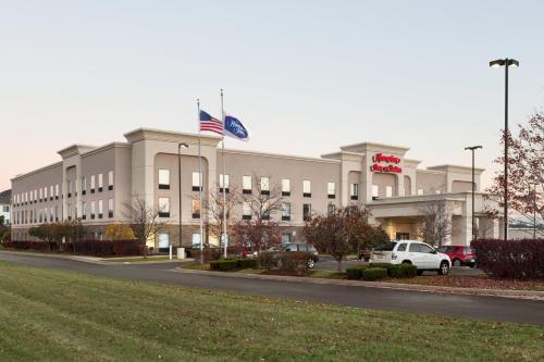 Фотография гостиницы Hampton Inn & Suites Detroit Sterling Heights