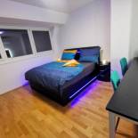 Фотография мини отеля Private room connected to metro station and next to City center