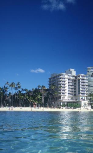 Фотография гостиницы Kaimana Beach Hotel