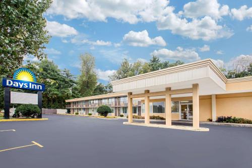 Фотография гостиницы Days Inn by Wyndham Bristol Parkway