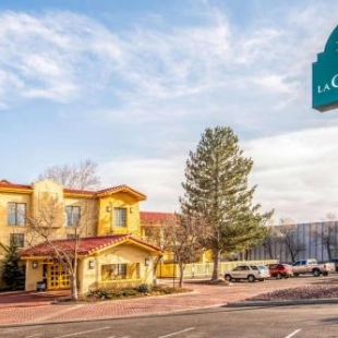 Фотография гостиницы La Quinta Inn by Wyndham Colorado Springs Garden of the Gods