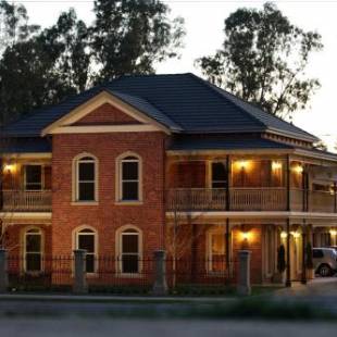 Фотографии апарт отеля
Carlyle Suites & Apartments