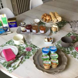 Фотографии мини отеля
Le Clos de la tour