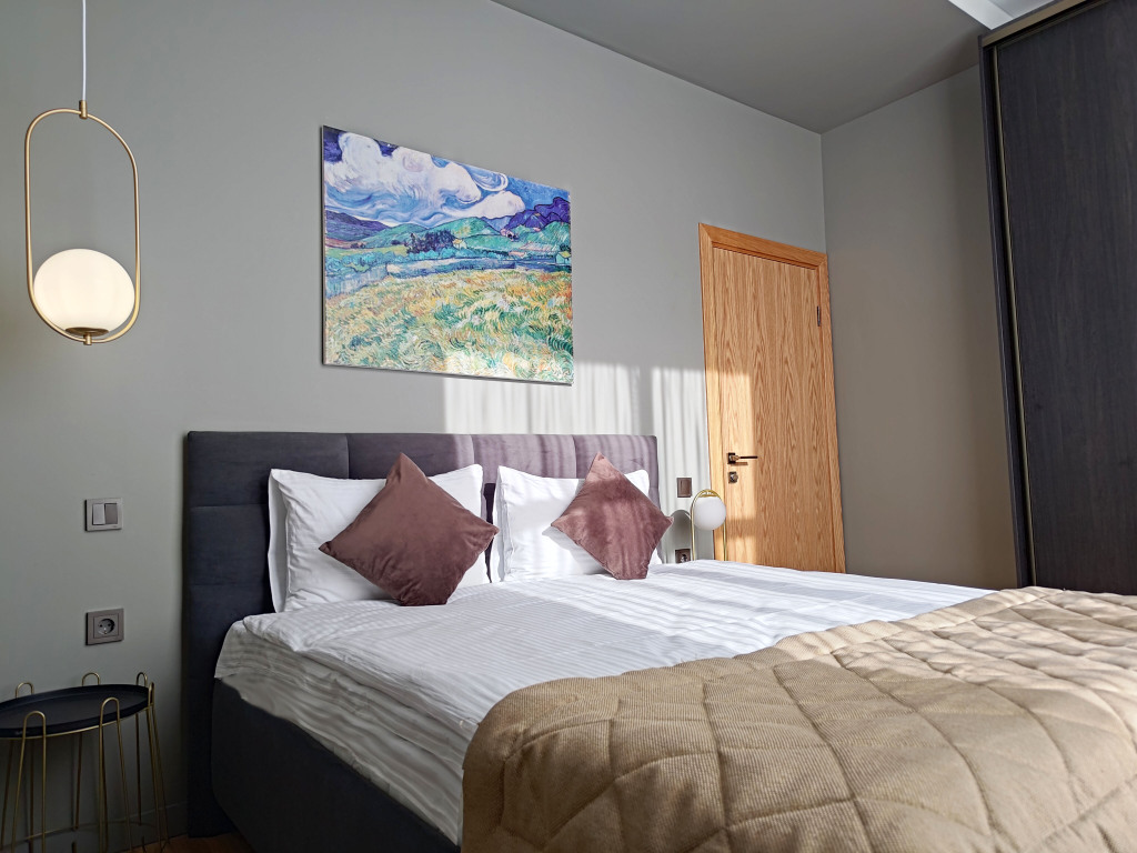 Фотография квартиры Апартаменты с террасой и мангалом. Отдельная спальня. Жить в Горах.