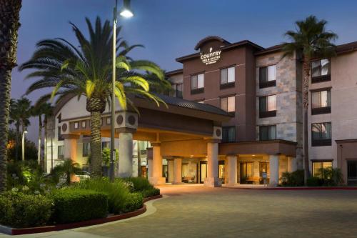 Фотография гостиницы Country Inn & Suites by Radisson, Ontario at Ontario Mills, CA