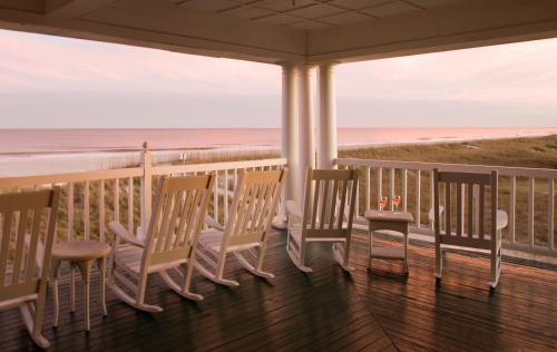 Фотография гостиницы Elizabeth Pointe Lodge