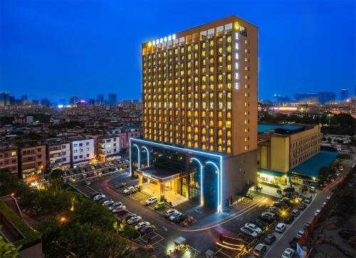 Фотография гостиницы Foshan Jiagao Business Hotel