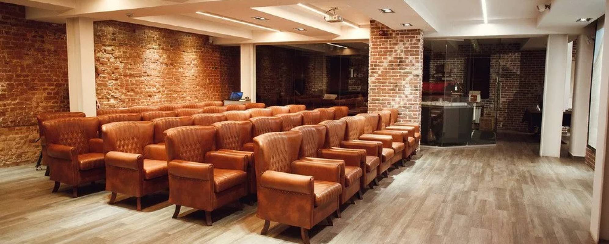 Фотографии конференц-зала Зал для мероприятий Криолло