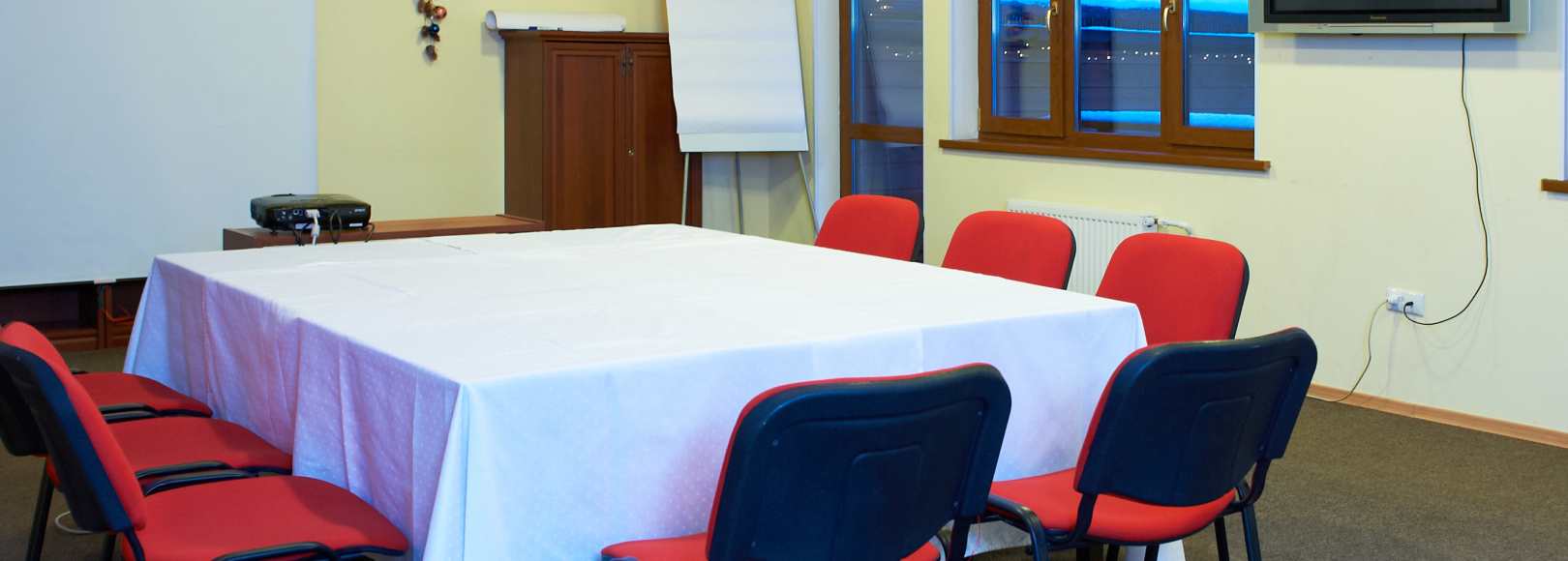 Фотография конференц-зала Орех