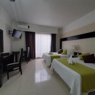 Фотография гостиницы Hotel Inn Galerias