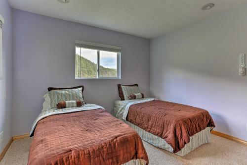 Фотография гостевого дома Cozy Black Hills Cabin by Hiking and ATV Trails!